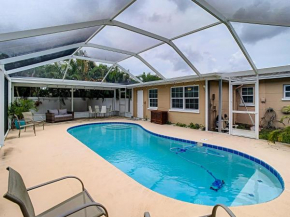 Crown Jewel of Clearwater II, pool, 5 minutes to Beaches, Pinellas Trail, NEW LISTING